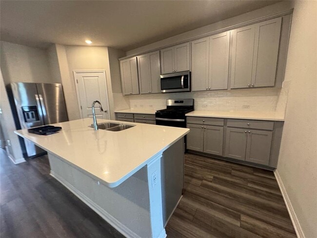 Foto del edificio - 6400 Rounded Pebble Ln