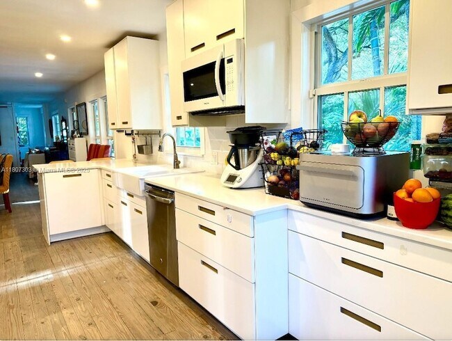Foto del edificio - 5023 SW 59th Ave