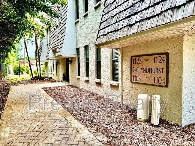 Foto del edificio - 720 Lyndhurst St