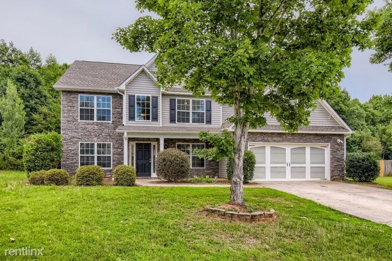 5 br, 3 bath House 828 Redan Way House Rental in Locust Grove, GA