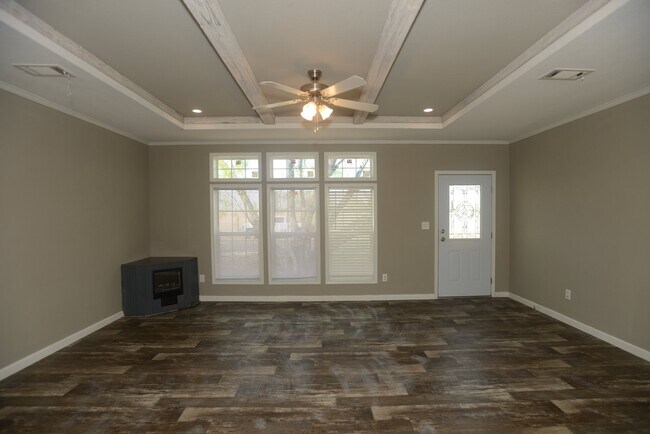 Building Photo - 13598 Old Frio City Rd
