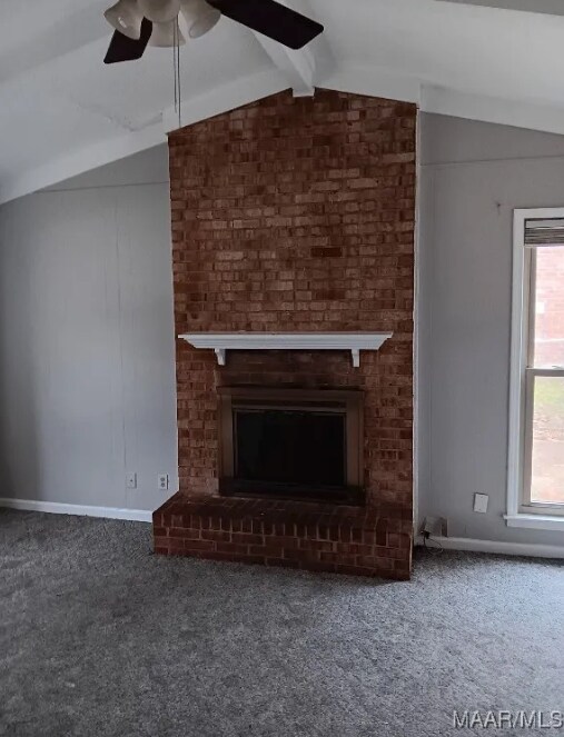 Foto del edificio - 713 Amity Ln