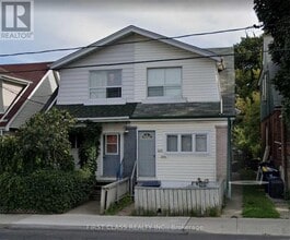 Building Photo - 2471 Gerrard St E