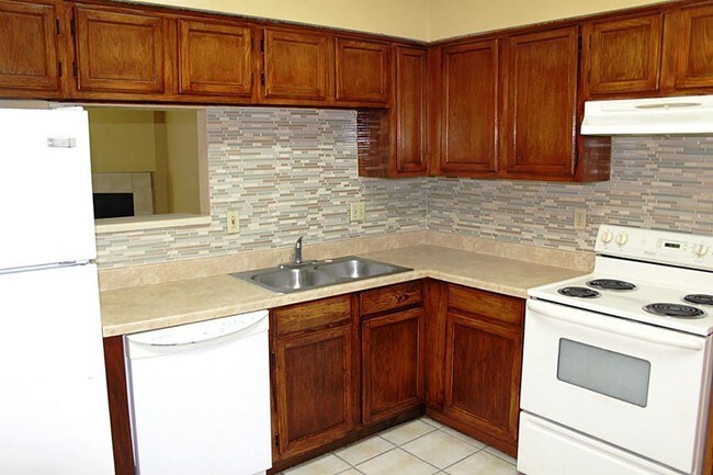 Foto del edificio - 8310 Wild Rose St