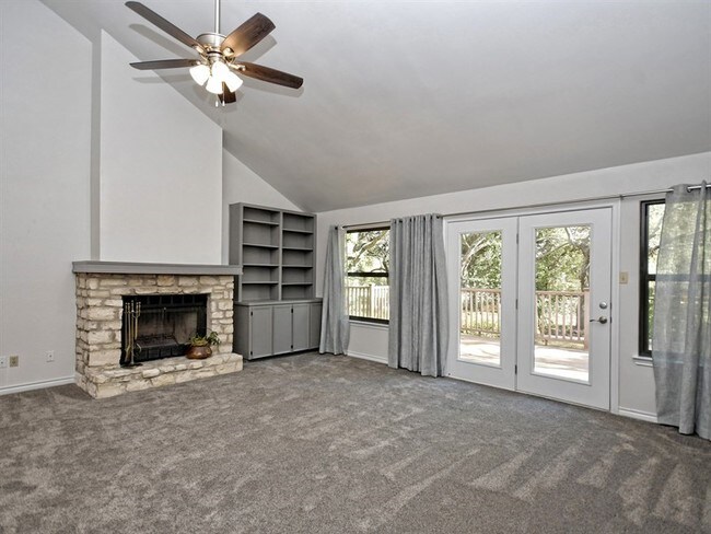 Building Photo - Golf Course Living