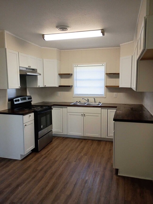 Building Photo - 3404 Covington Dr