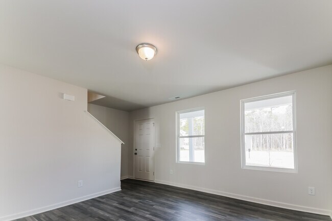 Building Photo - 102 Kyles Ct, Tarboro, NC