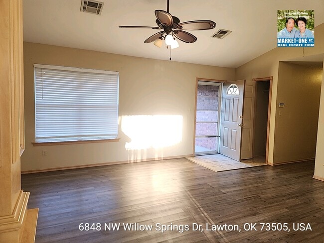 Building Photo - 6840 NW Willow Springs Dr