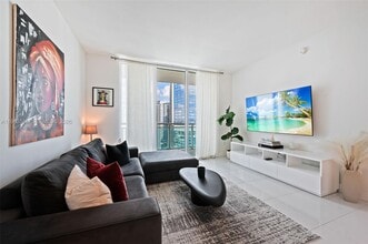 Building Photo - 951 Brickell Ave