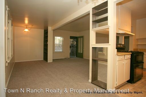 Building Photo - 9827 Conejo Rd