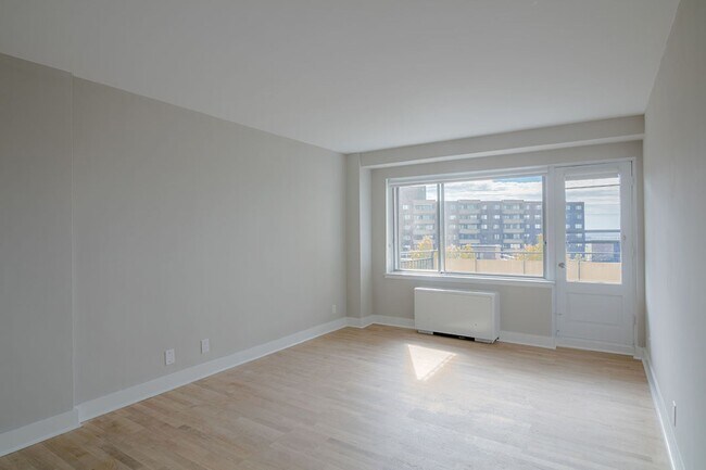 Photo du bâtiment - 4555 Av. Bonavista