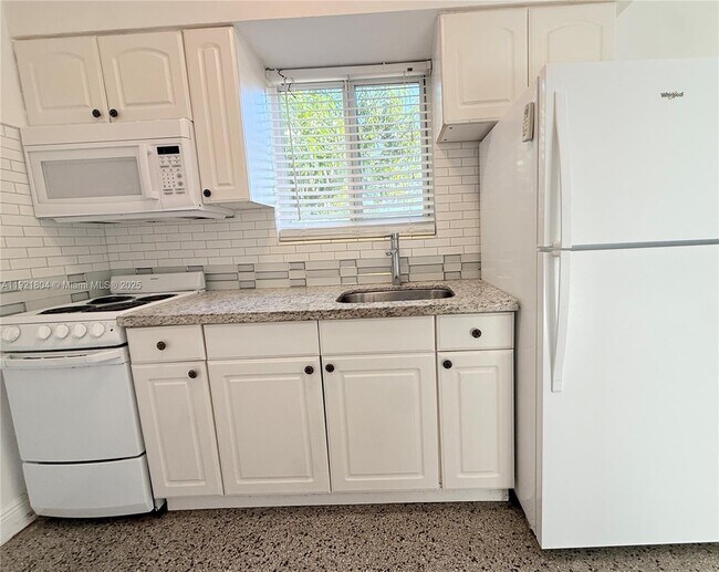 Foto del edificio - 322 NE 6th St