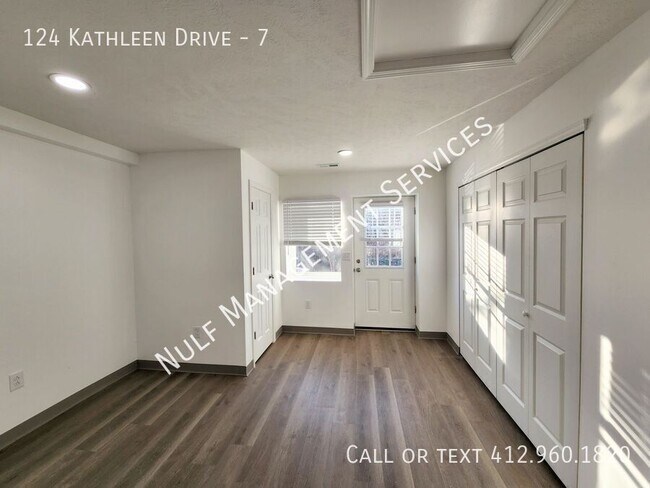 Foto del edificio - 124 Kathleen Dr