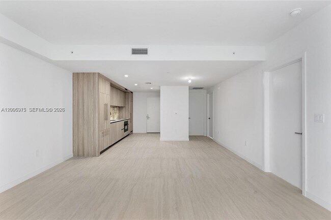 Foto del edificio - 77 SE 5th St