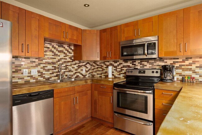 Foto del edificio - 1101 Shoal Creek Blvd