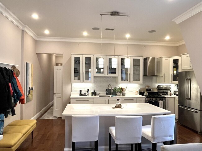 Photo - 22 Hamlet St Townhome