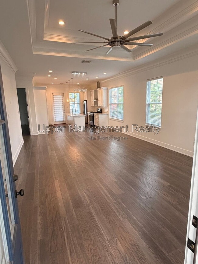 Building Photo - 5154 Montegut Dr