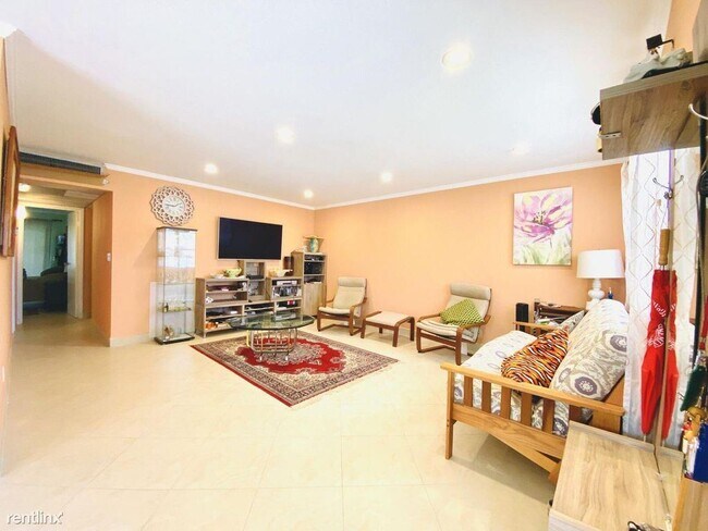Foto del edificio - 2 br, 2 bath House - 249 Seville K # 249