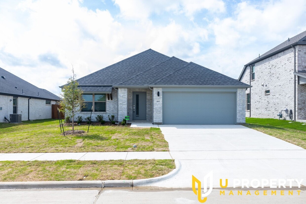 Primary Photo - Brand New House in Waxahachi! Ready for im...