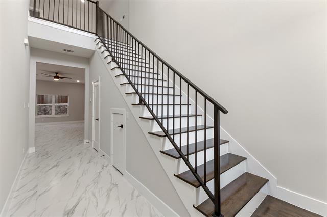 Building Photo - 2378 Usman Dr