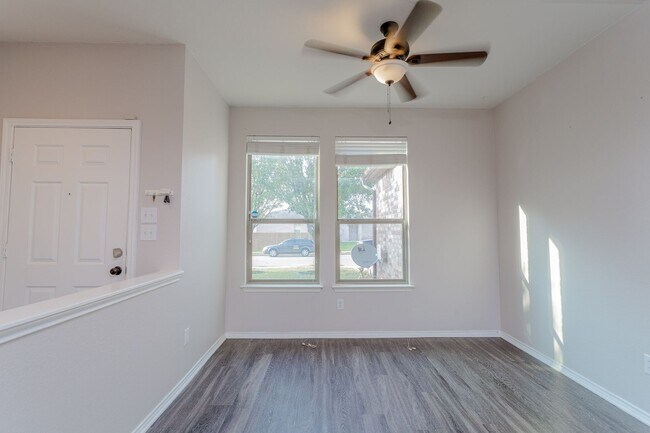 Foto del edificio - 2007 Rim Rock Dr