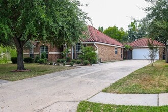 Building Photo - 48 Pebble Beach Ct