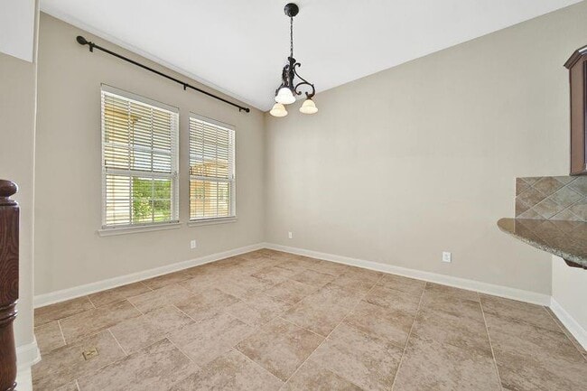 Building Photo - 1707 Dominica Dr