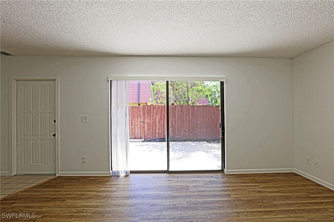 Building Photo - 12360 Woodrose Ct