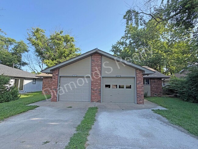 Foto del edificio - 2335 W Farm Rd 164
