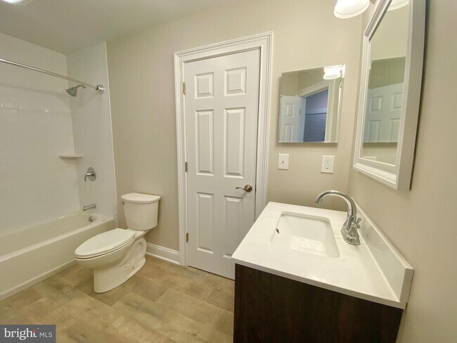 Foto del edificio - 167 Andover Pl