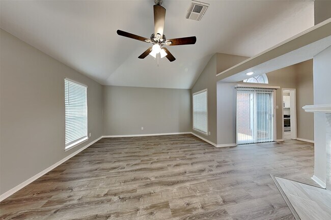 Building Photo - 17326 Masonridge Dr