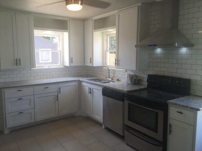 Foto del edificio - 2805 33rd St