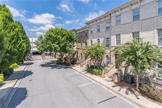 Building Photo - 1192 Lavista Cir NE