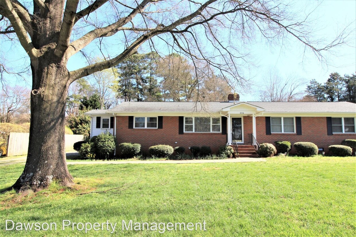 Primary Photo - 2 br, 1.5 bath House - 2116 Oakdale Road