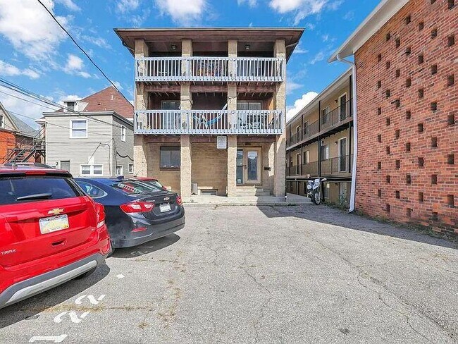 Foto del edificio - 93 W 9th Ave