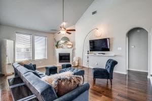 Foto del edificio - 1316 Torrington Ln