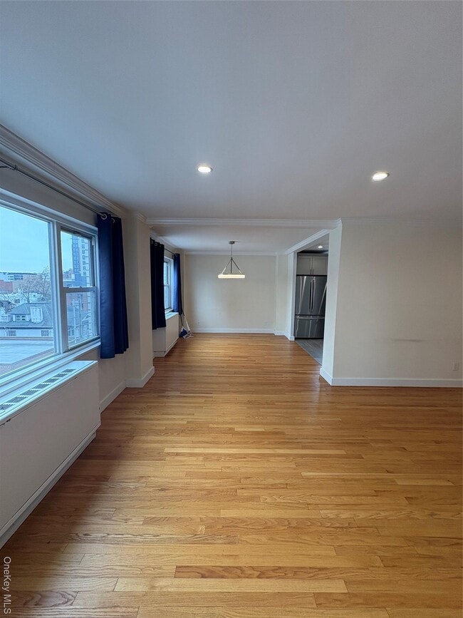 Building Photo - 300 Martine Ave