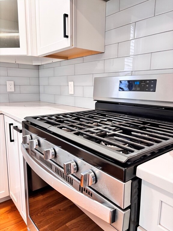 Foto del edificio - 320 Maverick St