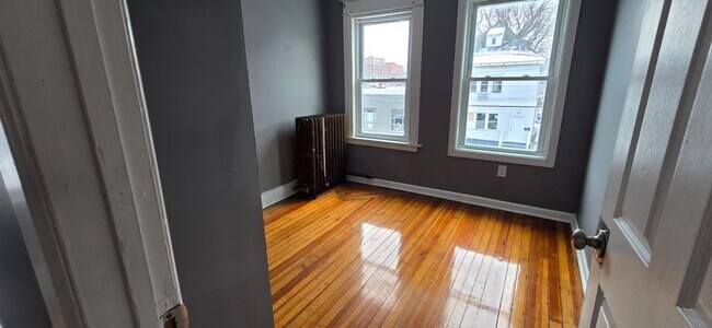 Foto del edificio - 221-221 Quail St