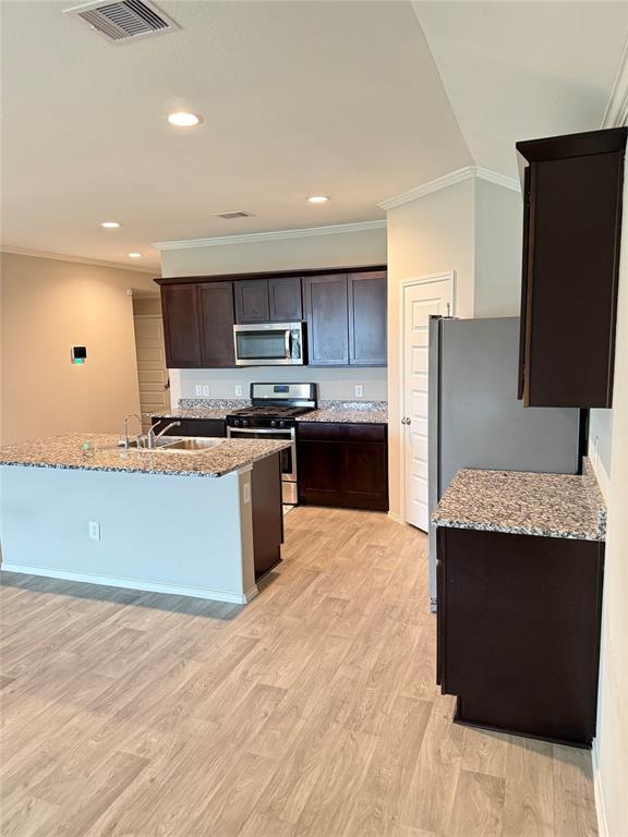 Foto del edificio - 6807 Green Embers Ln