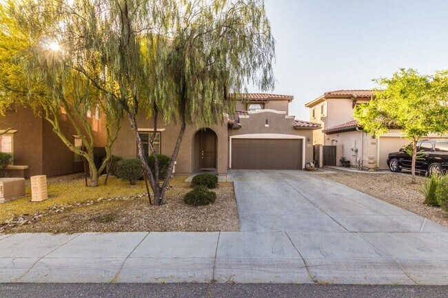 Building Photo - Gorgeous 5 Bedroom 3.5 Bath Stetson Valley...