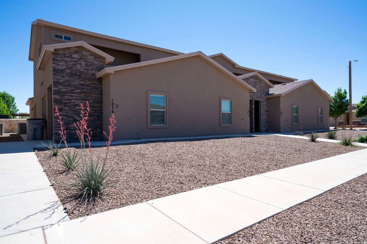 Foto principal - 1074 Hoppas Ct