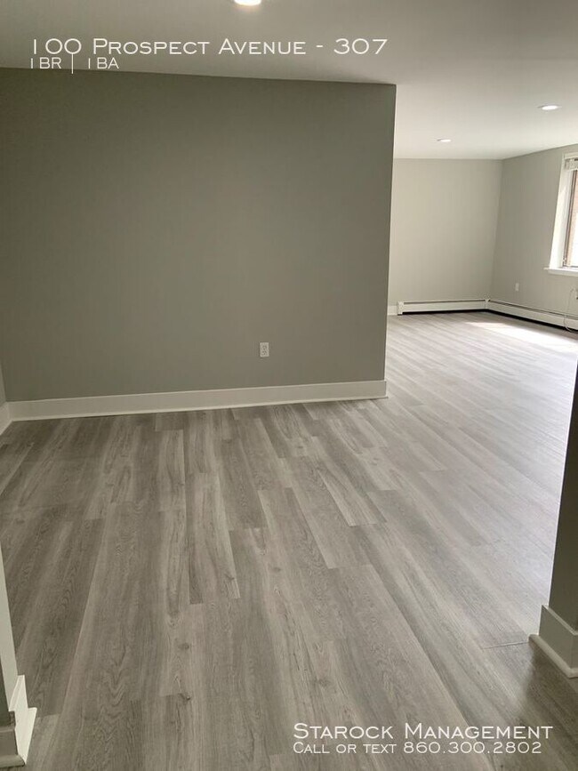 Foto del edificio - Beautiful renovated 1 bedroom available!