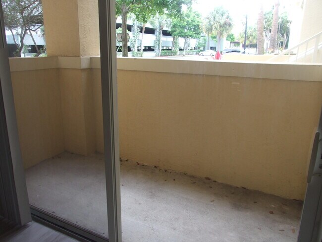 Foto del edificio - 4822 Chancellor Dr