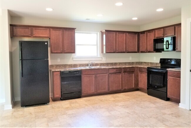 Foto del edificio - Home for Rent in Lincoln! Available to view with 48 hour notice!