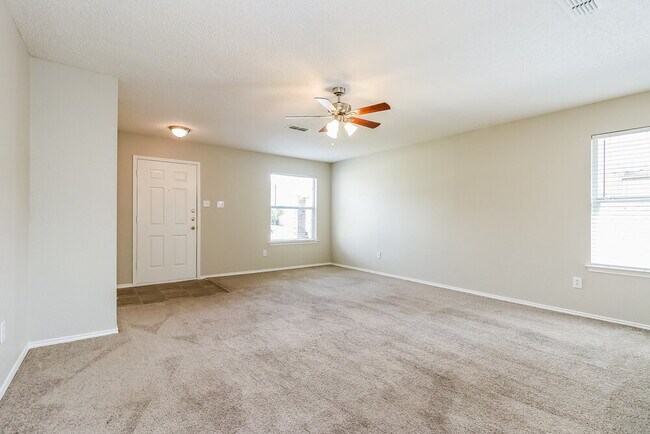 Building Photo - 7948 Meadow View Tr