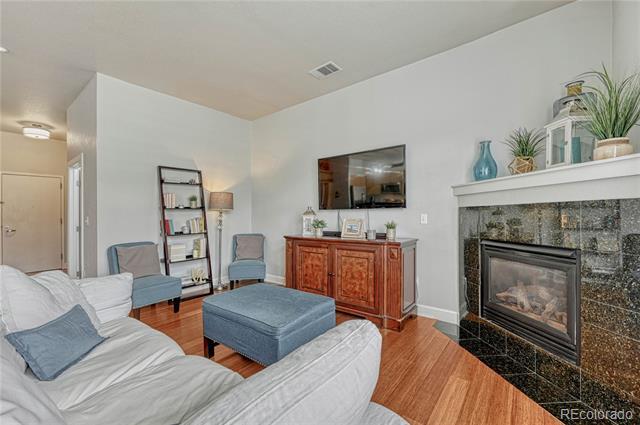 Building Photo - 5677 S Park Pl