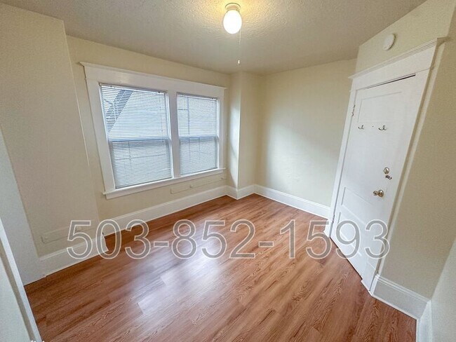Foto del edificio - 2708 NE Sandy Blvd