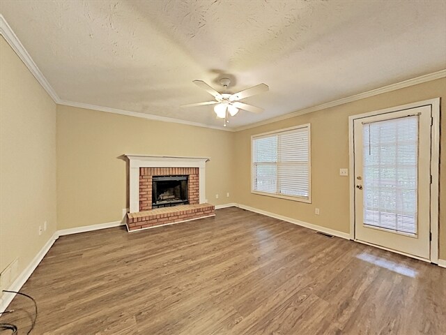 Foto del edificio - 990 Thornwood Lane