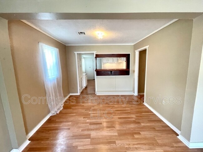 Foto del edificio - 2714 Windsor Ave